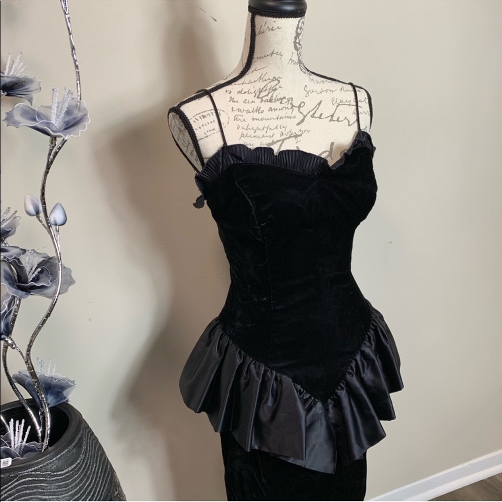 Gunne Sax Vintage Velvet Peplum Bodycon Dress - Picture 3 of 4